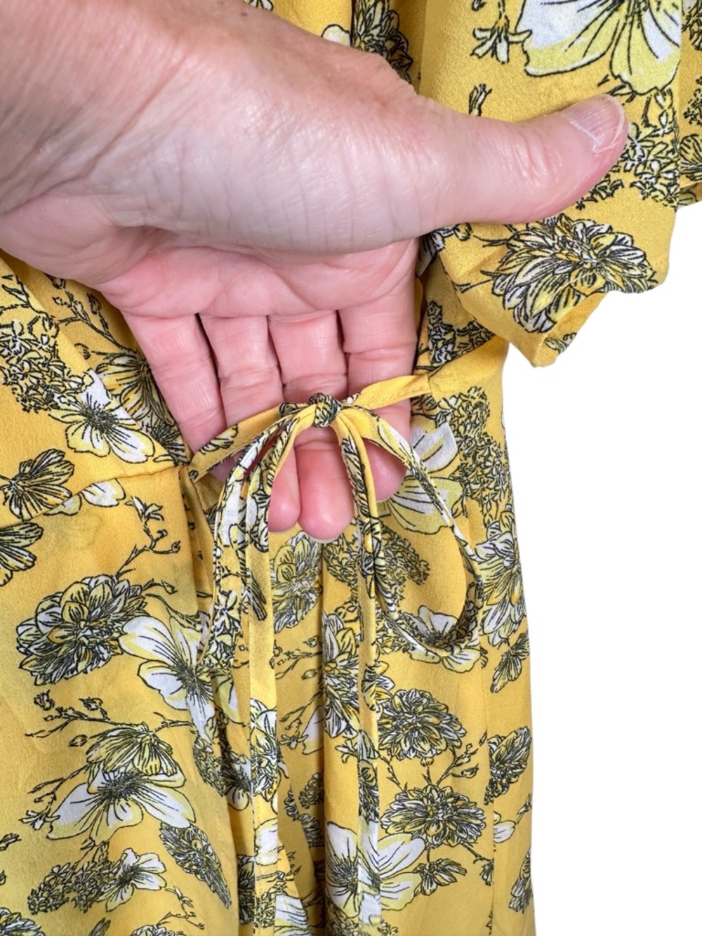 Torrid Floral Georgette Faux Wrap Dress Yellow Flutter Sleeve Womens Size 14 - Picture 6 of 16